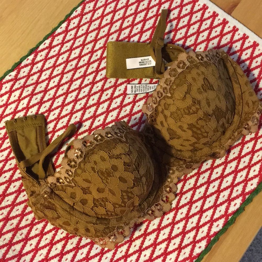 Victoria’s Secret Strapless Balconet Bra